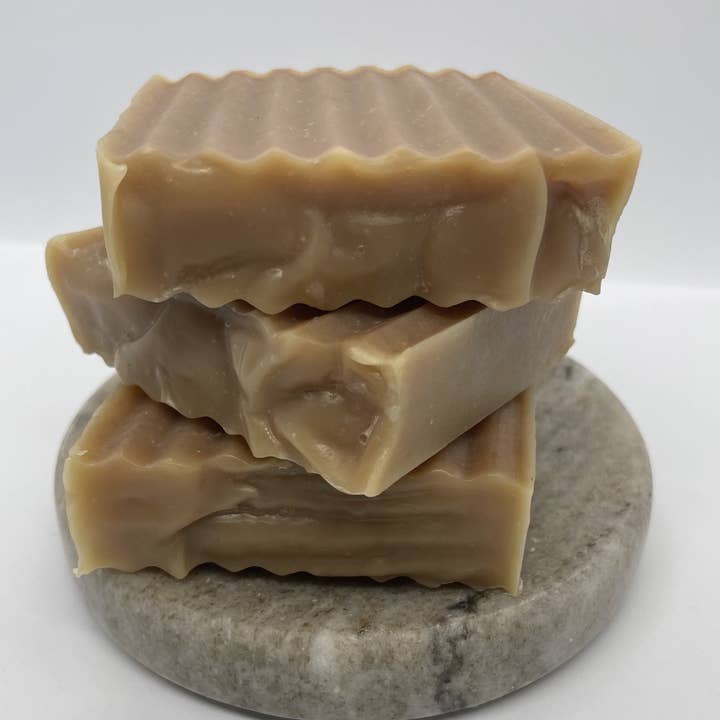 Cederhout+Clove zeep voor wholesale door Moon Body Soaps LLC