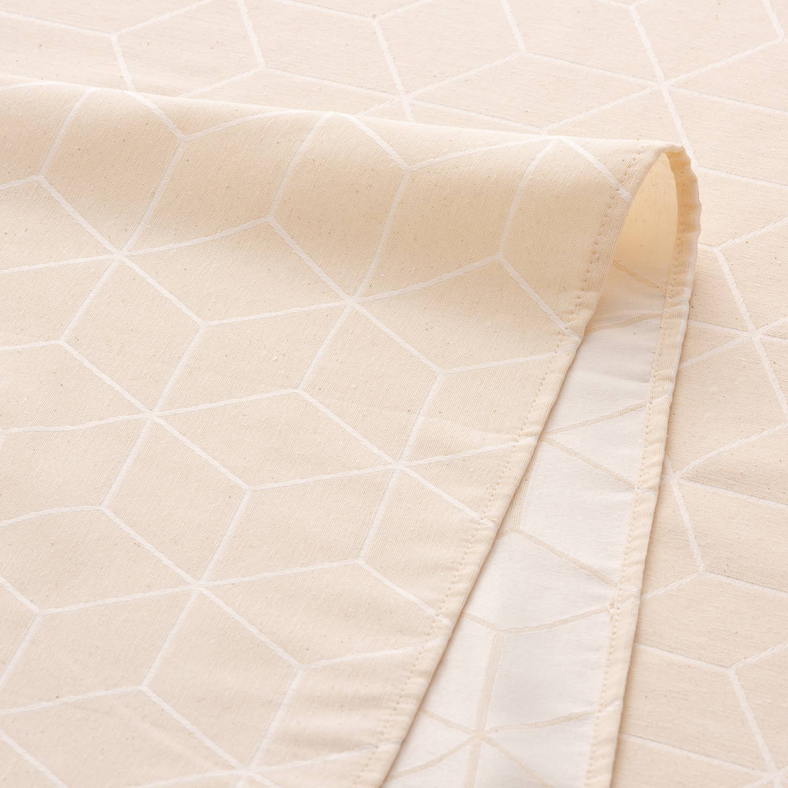 GAMUSI - Vendita all'ingrosso Tovaglie - Tovaglia impermeabile in cotone jacquard geometric LINE23