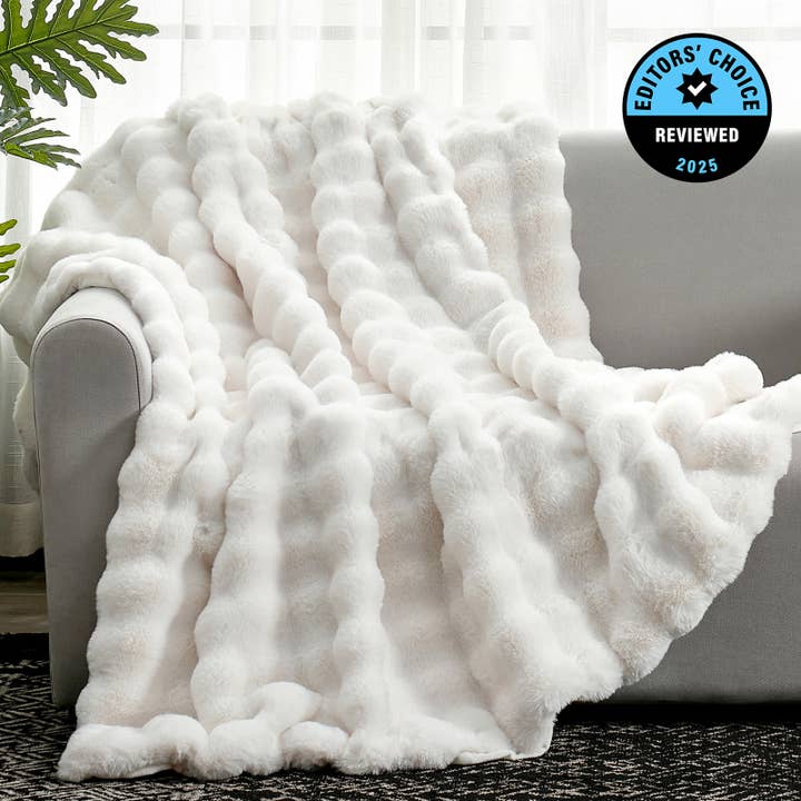 CB Luxurious Faux Fur Bubble Throw Blankets, Solid Color for wholesale by DreamValley