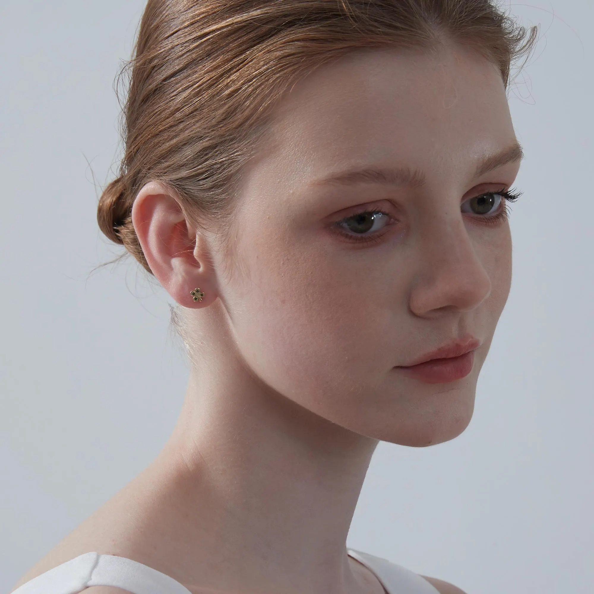 Perimade & Co. LLC – wholesale Stud/post earrings – Tiny Four Leaf Clover Stud Earrings in 925 Sterling Silver4