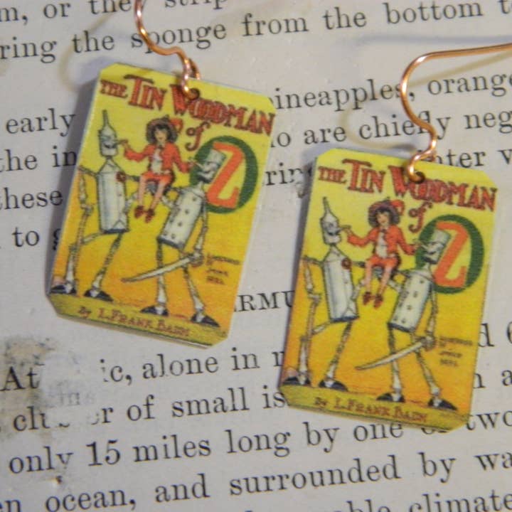 Wonder Magicien d'Oz Boucles d'oreilles en étain Woodsman pour la vente par Sarah Wood Studio