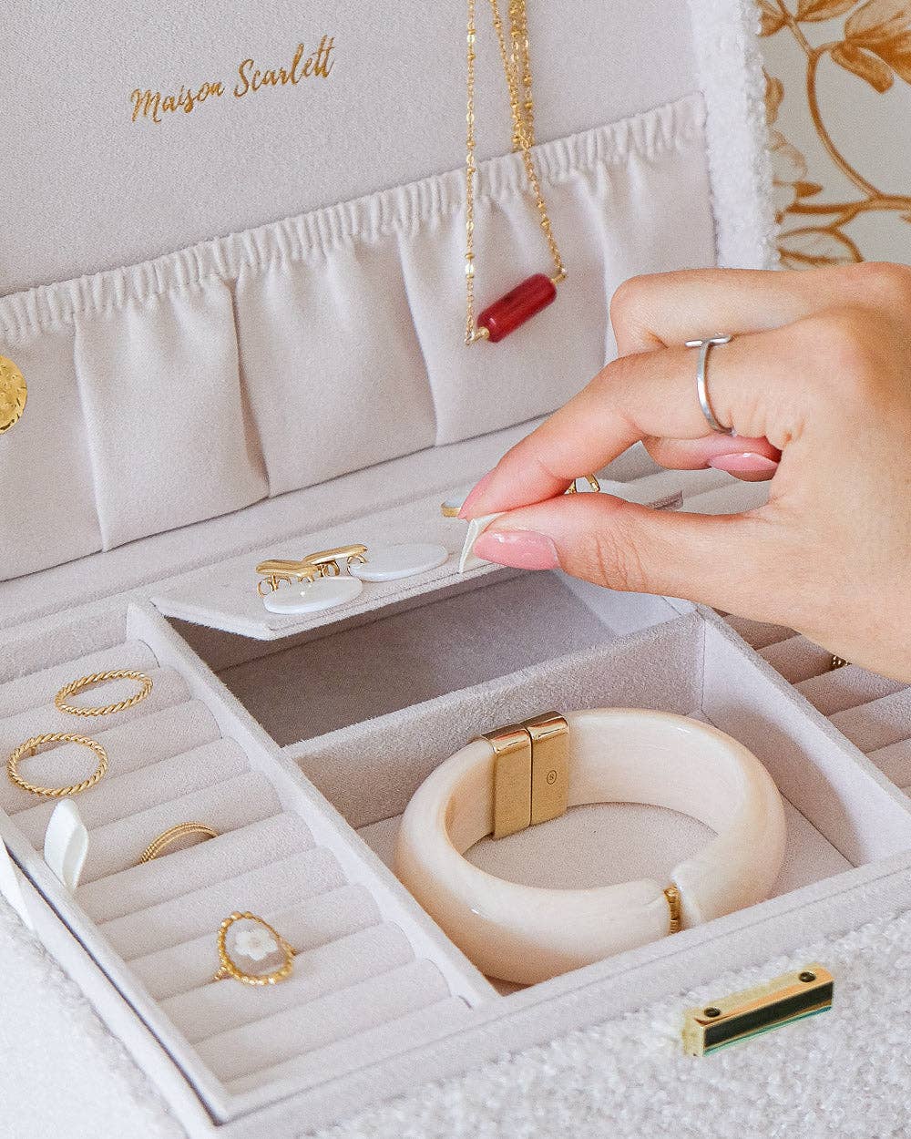 Maison Scarlett - Wholesale Jewelry Box/Organizer - Denise teddy jewelry box8