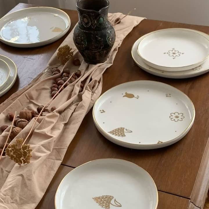 Creating Comfort Lab – wholesale Dinner plate – Handmade Porcelain Dinner Plates with Gold Rim. Off-White8