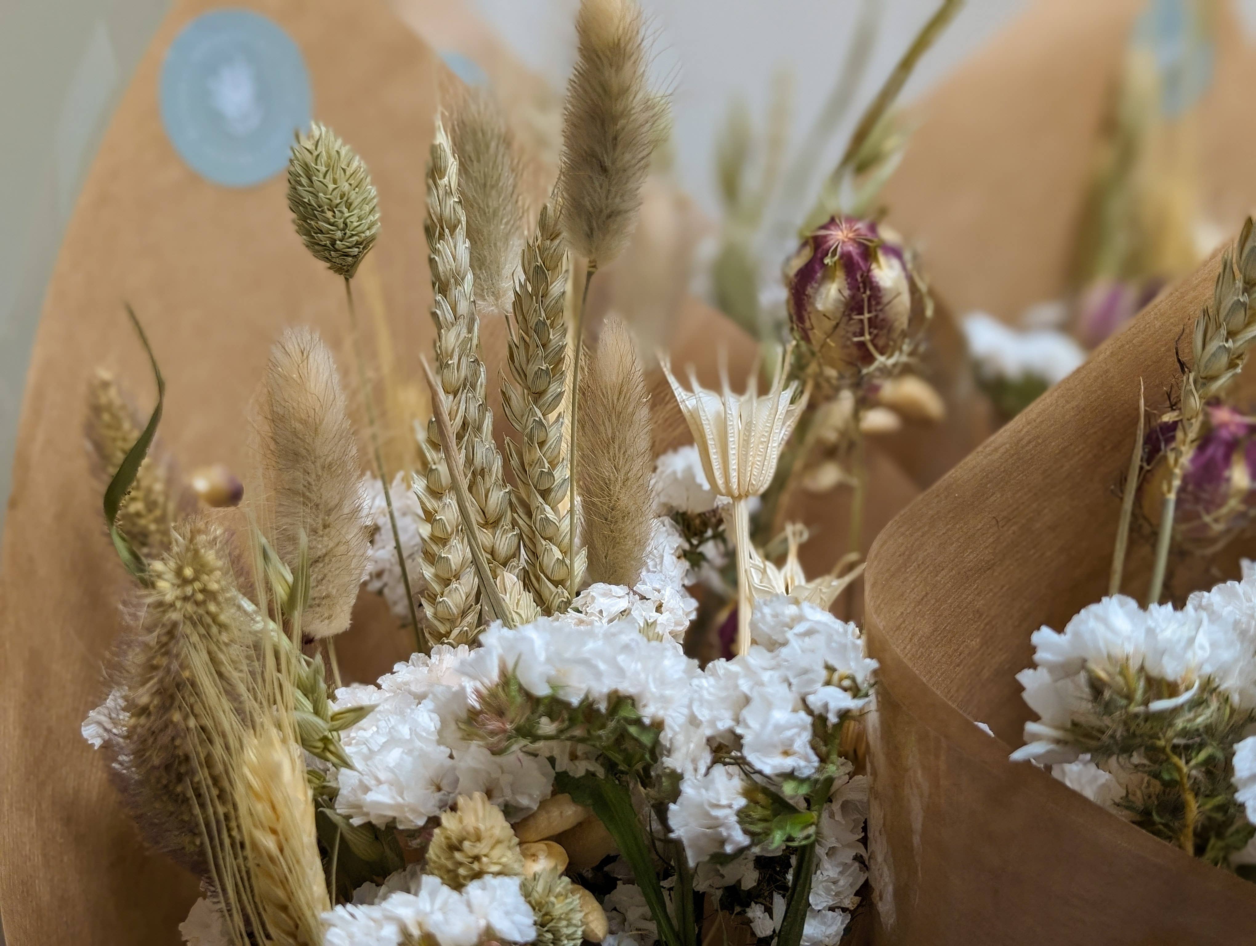 Banksia Botanicals – wholesale Dried/pressed flowers – Natural Dried Flower Arrangements1