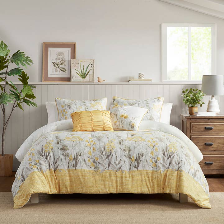 Olliix - Wholesale Bedding Set - 5 Piece Floral Farmhouse Seersucker Comforter Set, Yellow