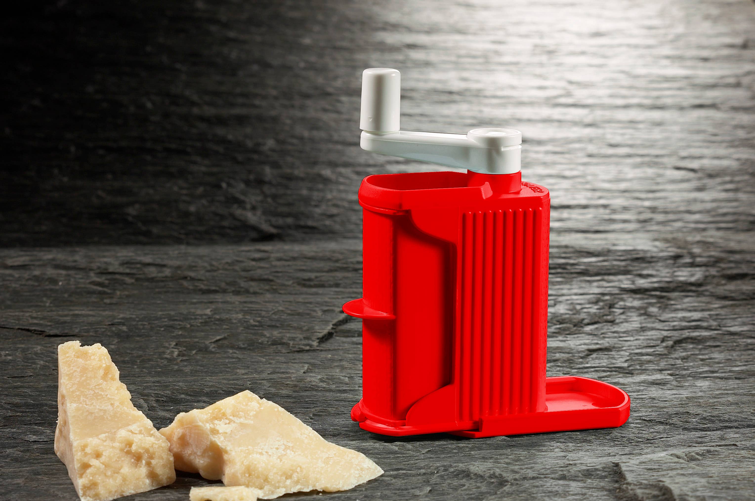 Rigamonti Pietro & Figli srl - Vendita all'ingrosso Grattuge - Grattugia per formaggio Parmigiano Art. 40 - colori assortiti11