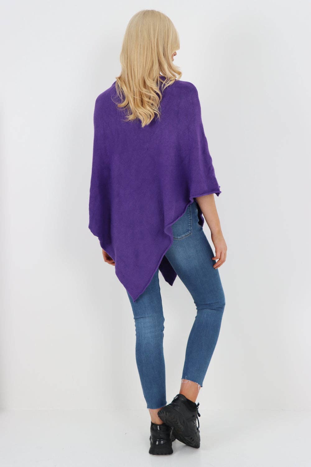 Miss Bold – wholesale Poncho – Women's – Italian Knitted Lagenlook Star Poncho56