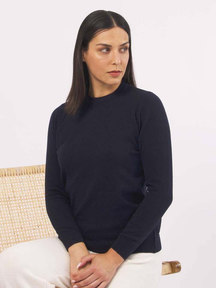 Pull en Laine d'Agneau - Bleu Marine pour la vente par Achega Knitwear
