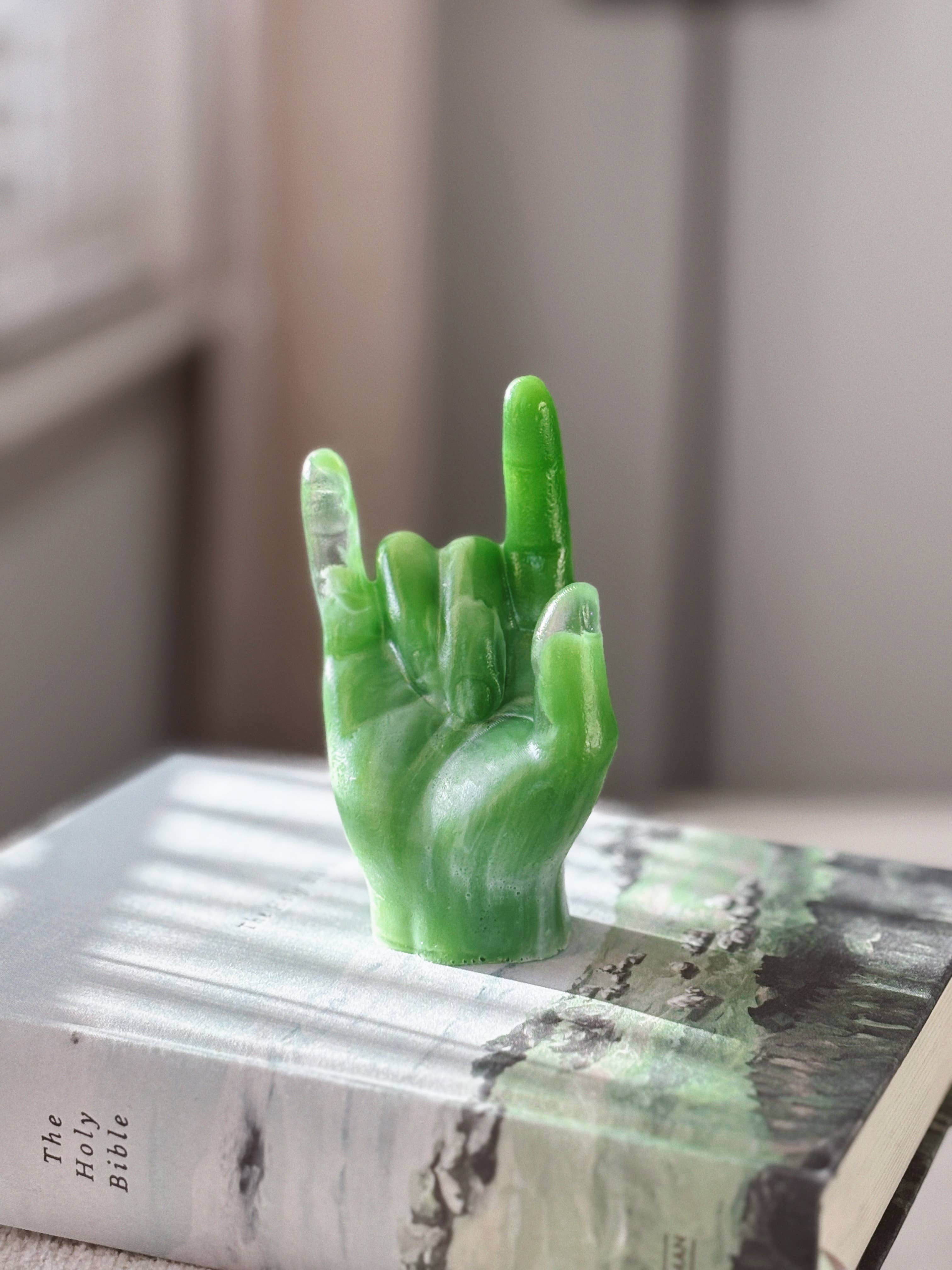 V.rogers Designs - Vendita all'ingrosso Espositori e vetrine per gioielli - ILY | Scultura mano portanelli in resina marmorizzata - Decorazione artigianale per regali3