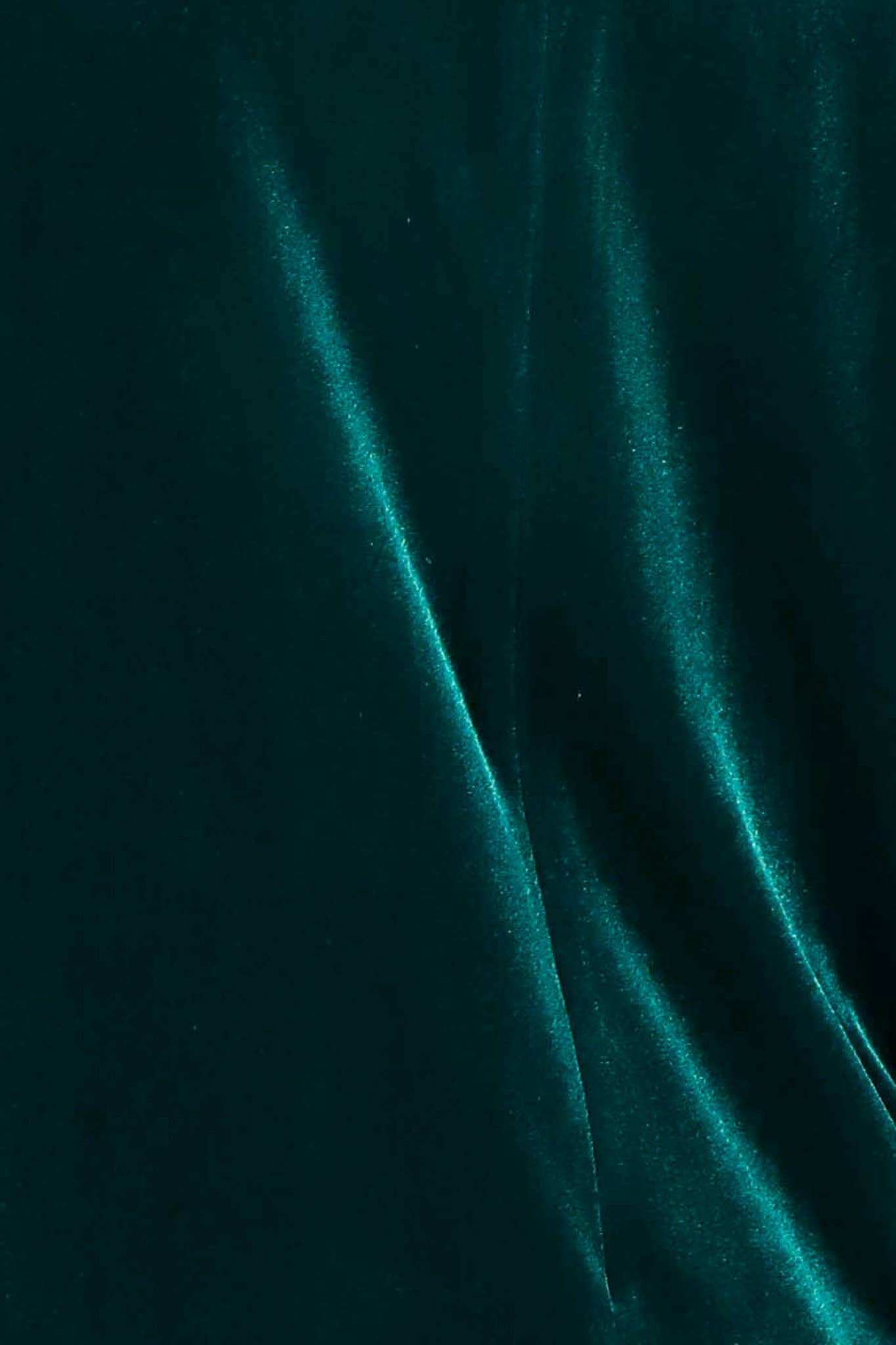 Vine & Love - Wholesale Dress - Women's - Elegant Silhouette Luxe Velvet V-Neck Dress VD831436