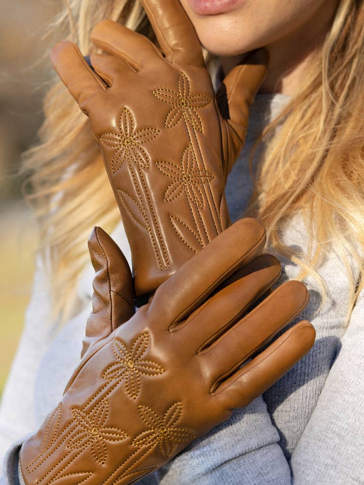 (L16) Handskar:: Blombroderi för wholesale av AMATO NEWYORK Carolina Amato