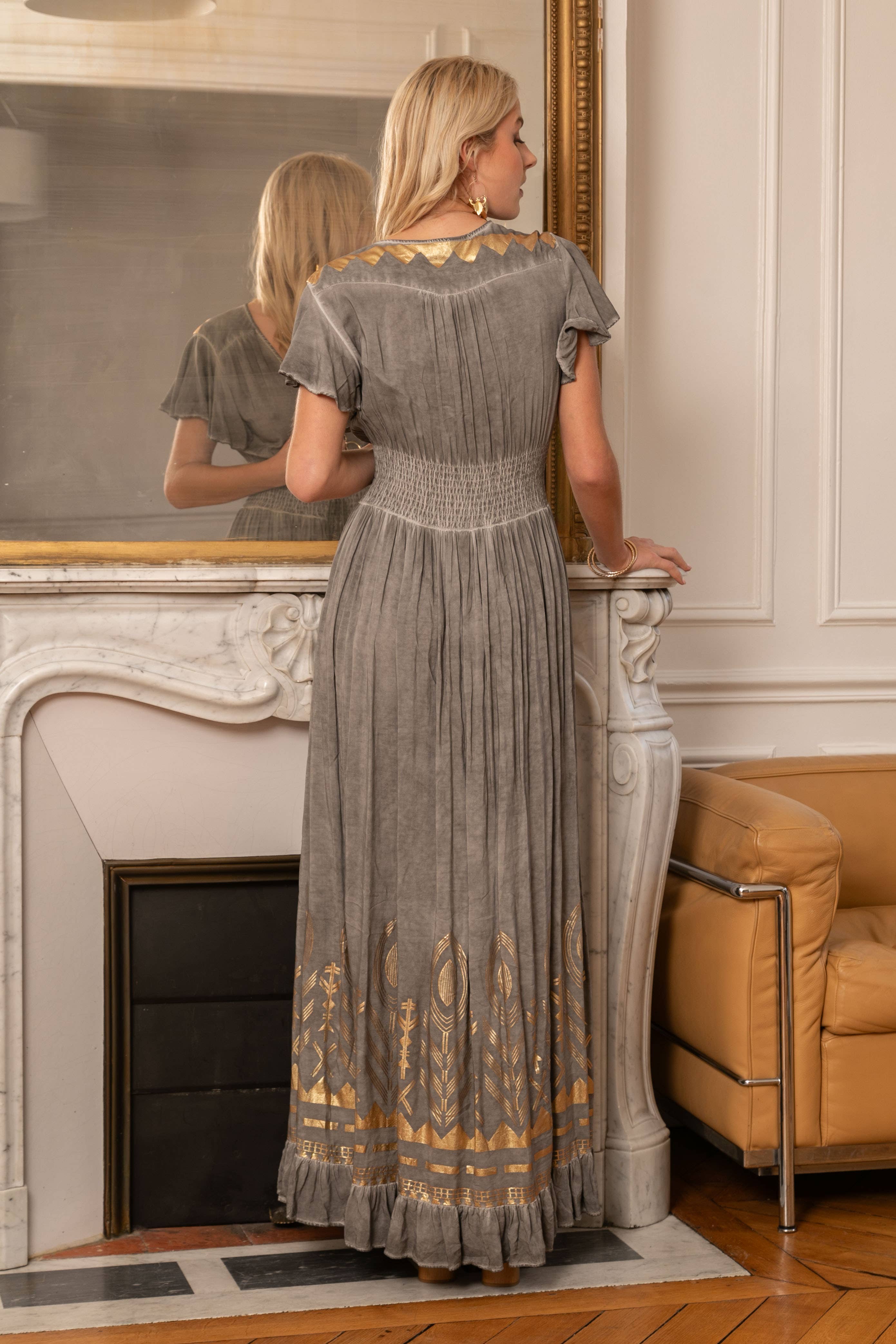 Grey Long dress with a gilding effect print in Bohemian style. V-neck for wholesale on Faire2