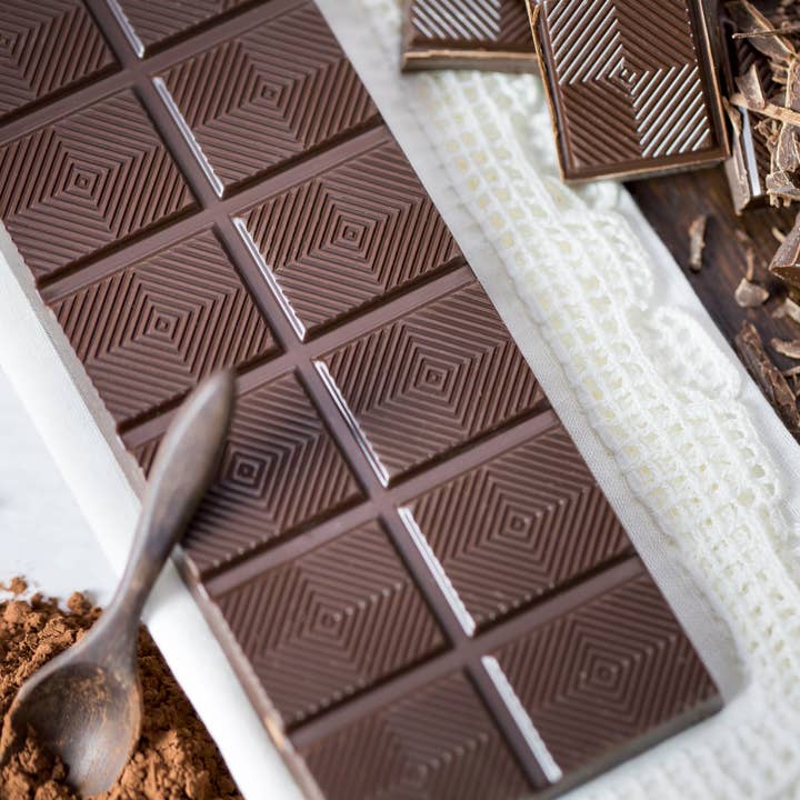 Astor Chocolate Corp. - Wholesale Chocolate Bar - Space Peanuts 3oz Dark SS Bar - Snoopy Galaxy Bar1