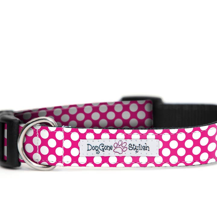 Collier pour chien à pois roses et blancs pour la vente par DogGone Stylish
