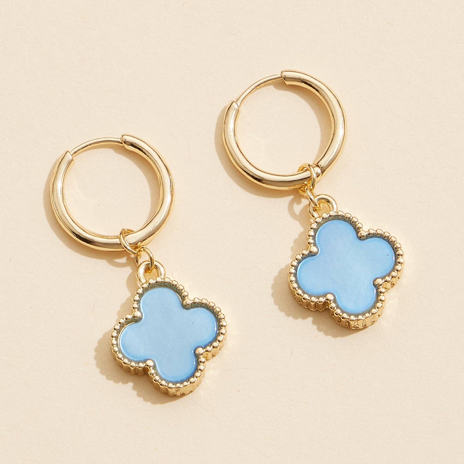 Frem - Wholesale Hoop Earrings - Flower Shape Shell Charm Hoop Earrings9