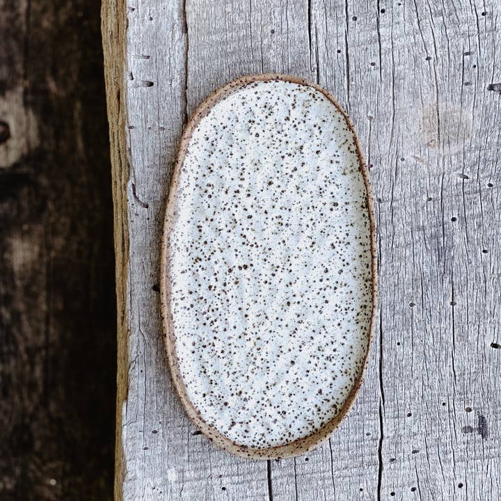 River Ceramics - Wholesale Serving plate - White Speckle Serving Plates - Hand Carved Pattern2