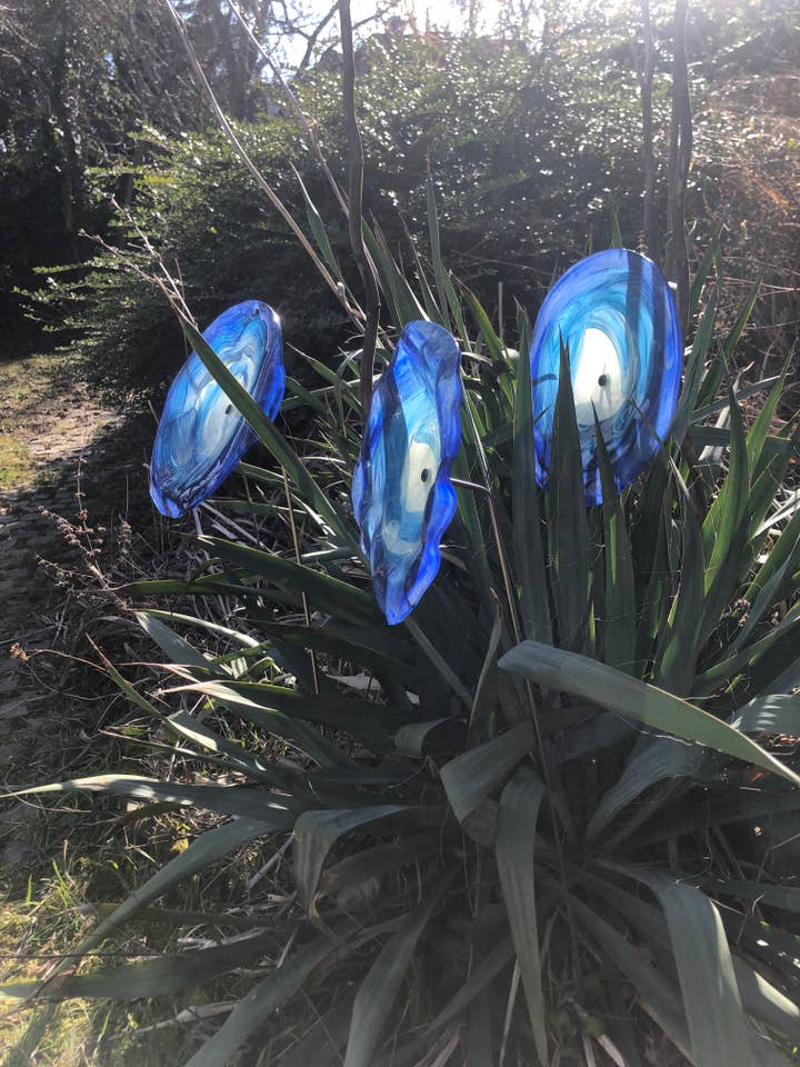 Dark Blue-White Swirling Glass Flower (18cm, 50cm stem) for wholesale by CARNEOL GLASS