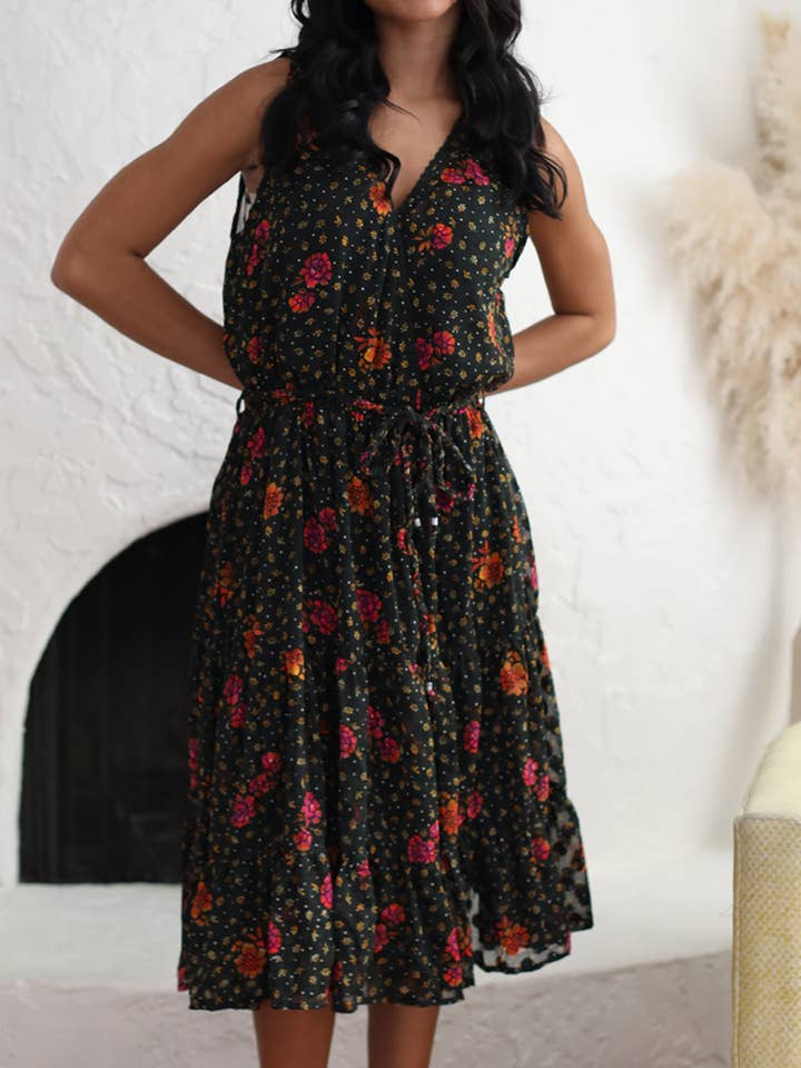 N1212-WA37 V NECK TIE WAIST DRESS for wholesale by Nostalgia