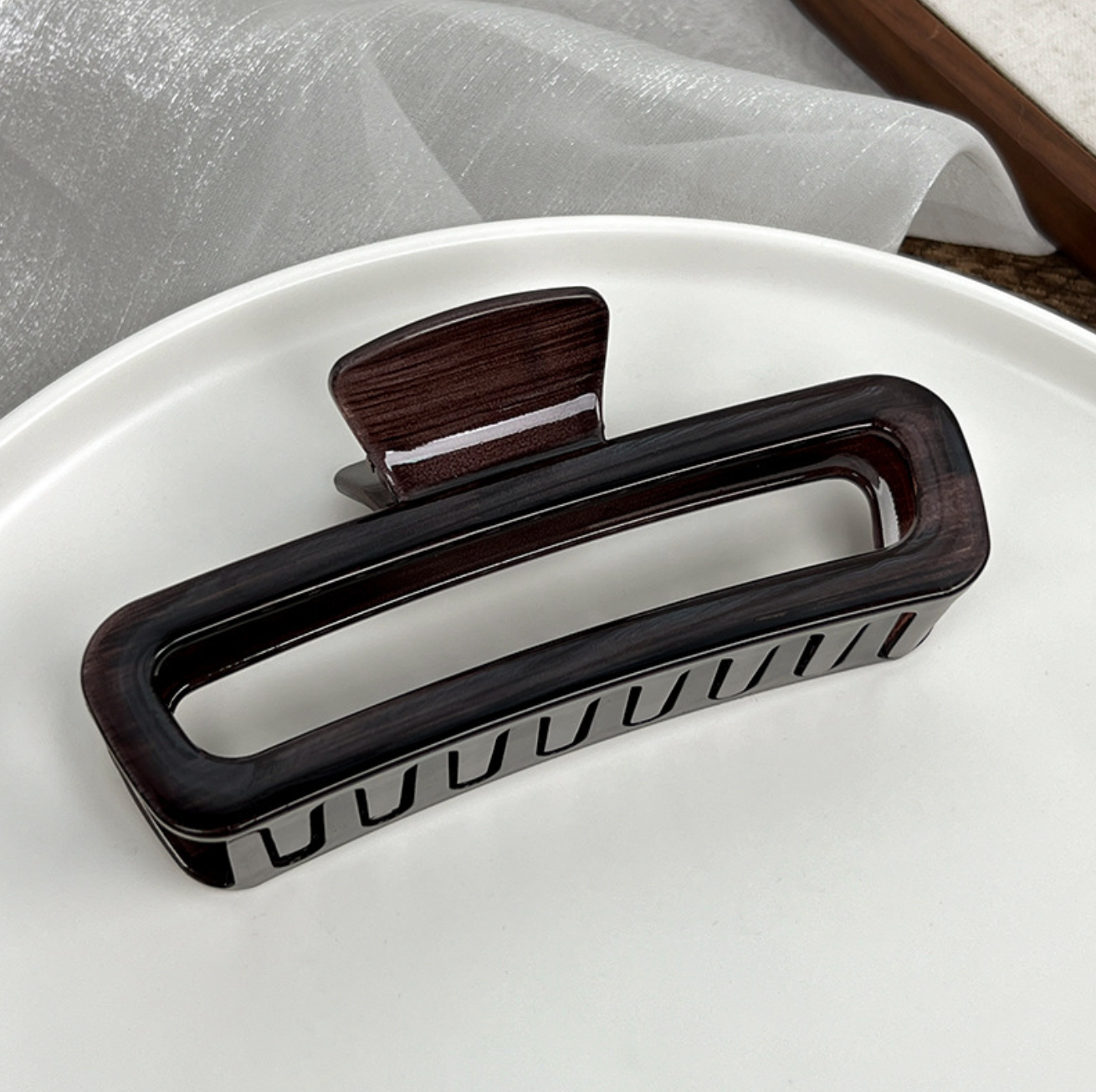 LoveLina – wholesale Hair clip – Women’s – Neutral Essential Jumbo Hair Clip (FORIA)6