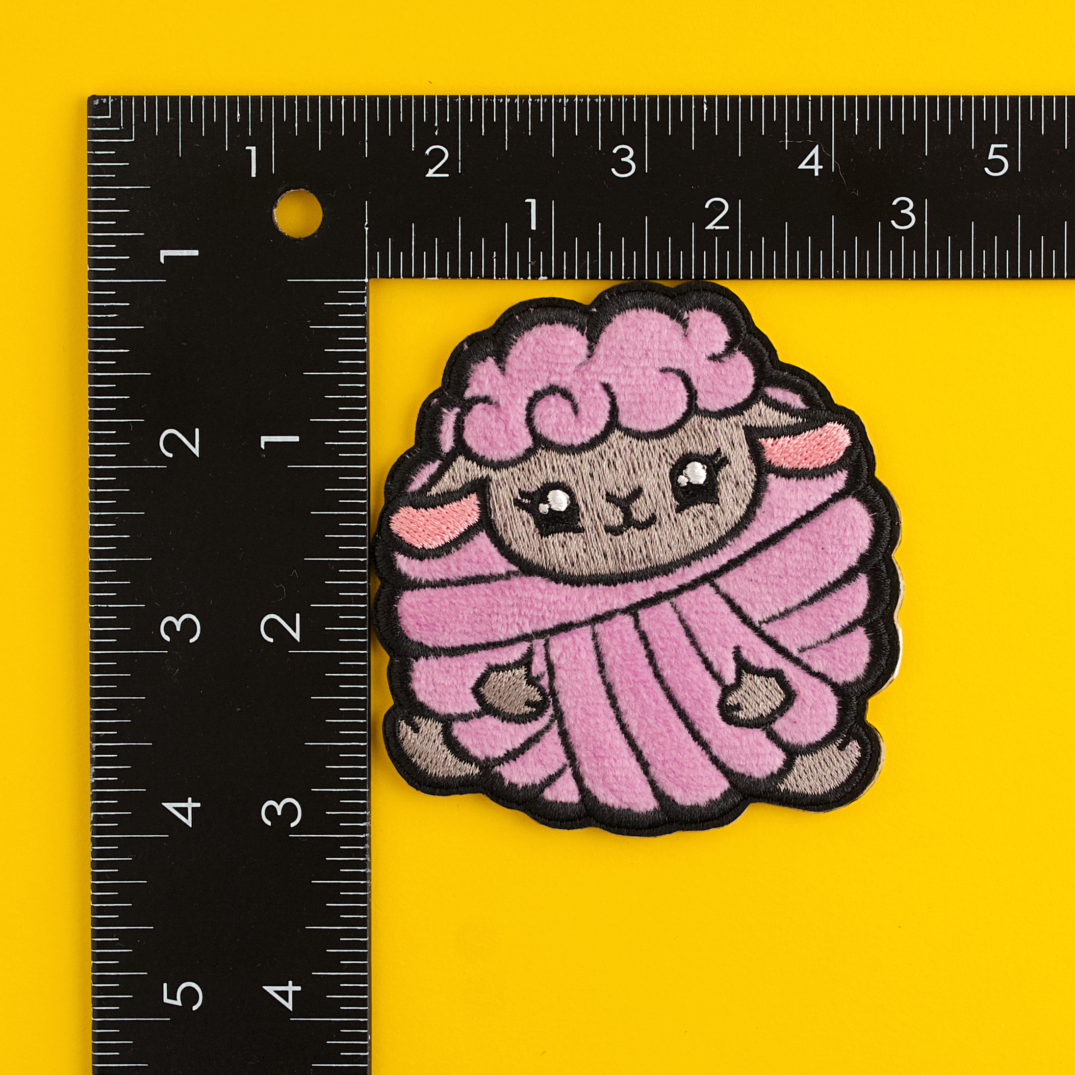 LuxCups Creative - Vendita all'ingrosso Toppe - Gomitolo di lana Baaa-ll Fuzzy Patch (IN VENDITA!)2