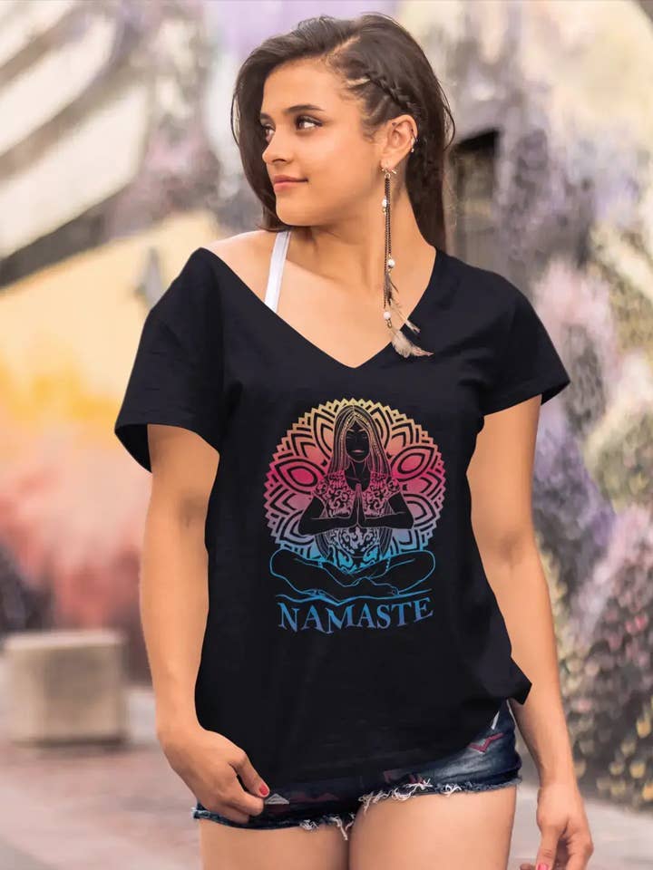 ULTRABASIC Namaste - Yoga Peace T-Shirt mit V-Ausschnitt für Damen für den Großhandel von ULTRABASIC