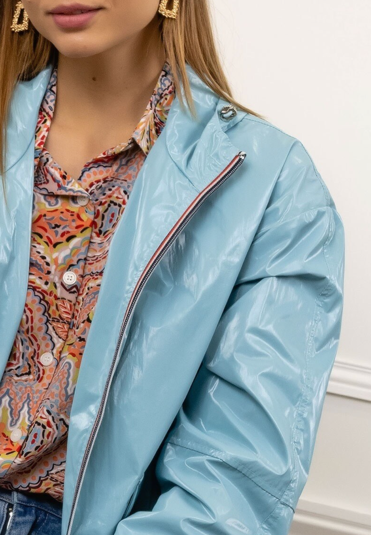 Escandelle Paris - Wholesale Raincoat - Women's - Short Waterproof Hooded Parka, Lightweight Windbreaker3