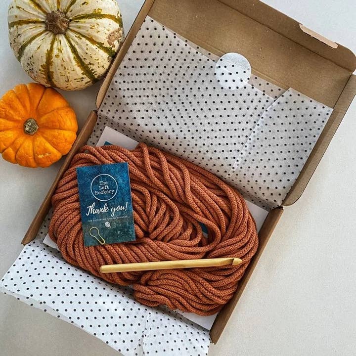 The Left Hookery - Wholesale Knitting/Crochet Supplies - Tiny Crochet Basket Kit6