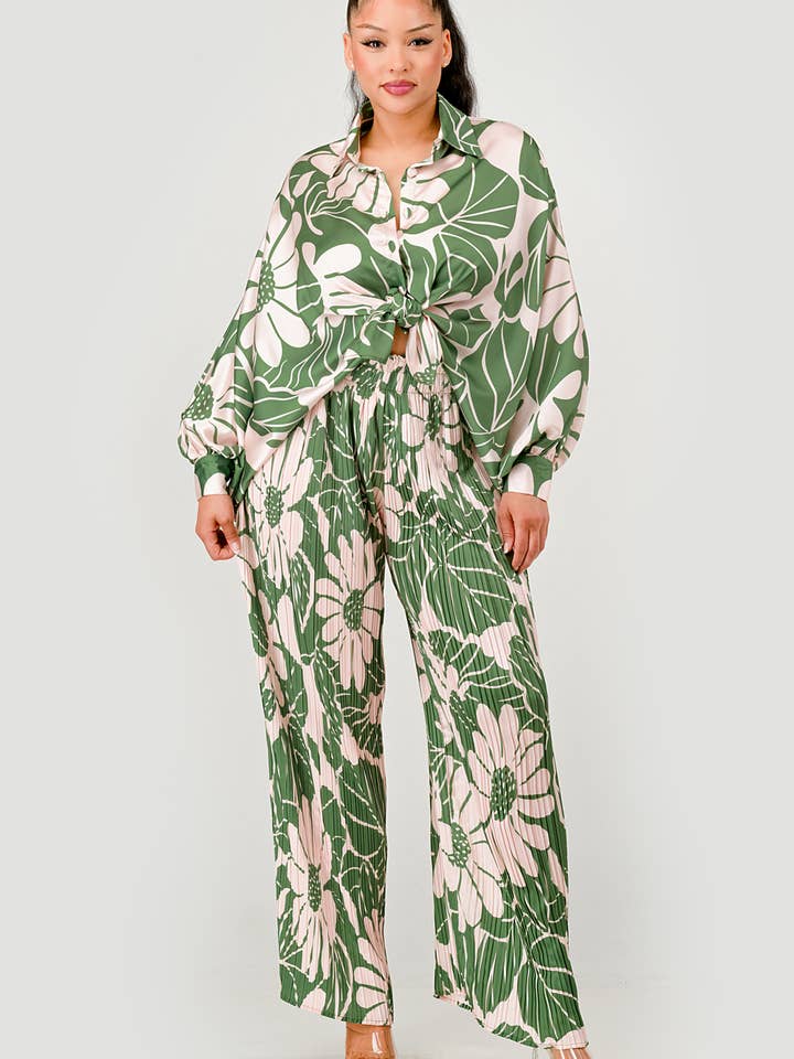 Blouse boutonnée à manches longues et pantalon plissé pour la vente par ELEICH INC