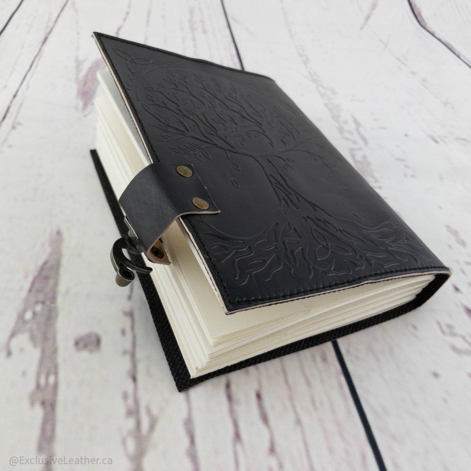 Exclusive Art Inc – Diário por atacado – Diário em Couro - Árvore da vida com 7 pedras2