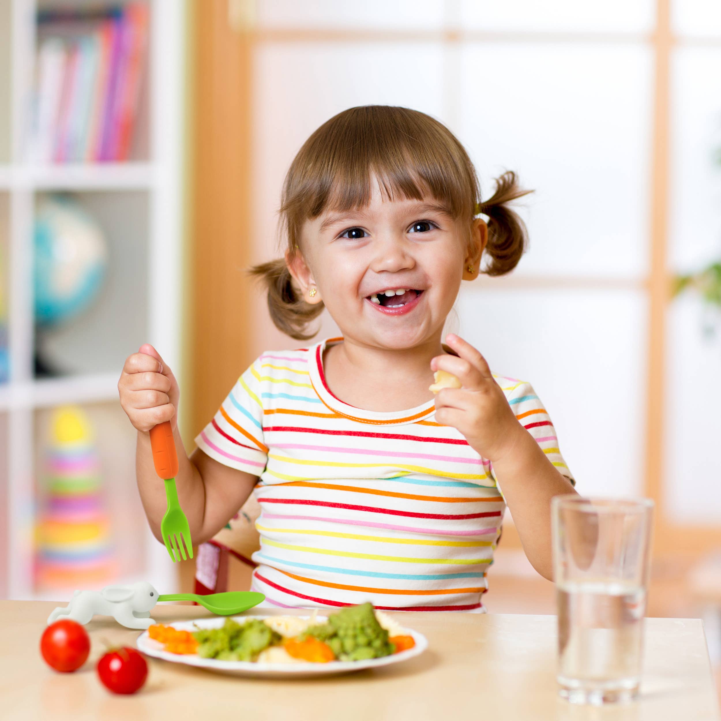 Fred & Friends - Wholesale Spoon - Kids & Baby - SNACK RABBIT - Nesting Kids Utensils3