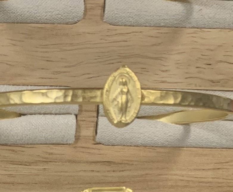 Weisinger Designs - Wholesale Bangle Bracelet - BRMARY HAMMERED THIN CUFF WITH MIRACULAS MARY MEDAL
