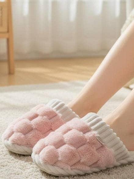 SF50105 Diapositives/Pantoufles Tissées Sienna Cloud-Puff pour la vente par MiMi Wholesale