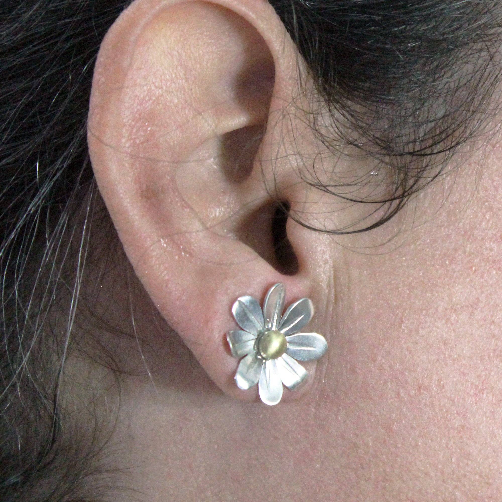 Plataica - Wholesale Stud/Post Earrings - Daisy Earrings in 925 Silver and Brass8