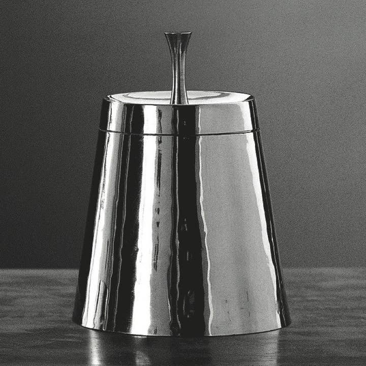 Giuturna per la vendita all'ingrosso da parte di Serafino Zani