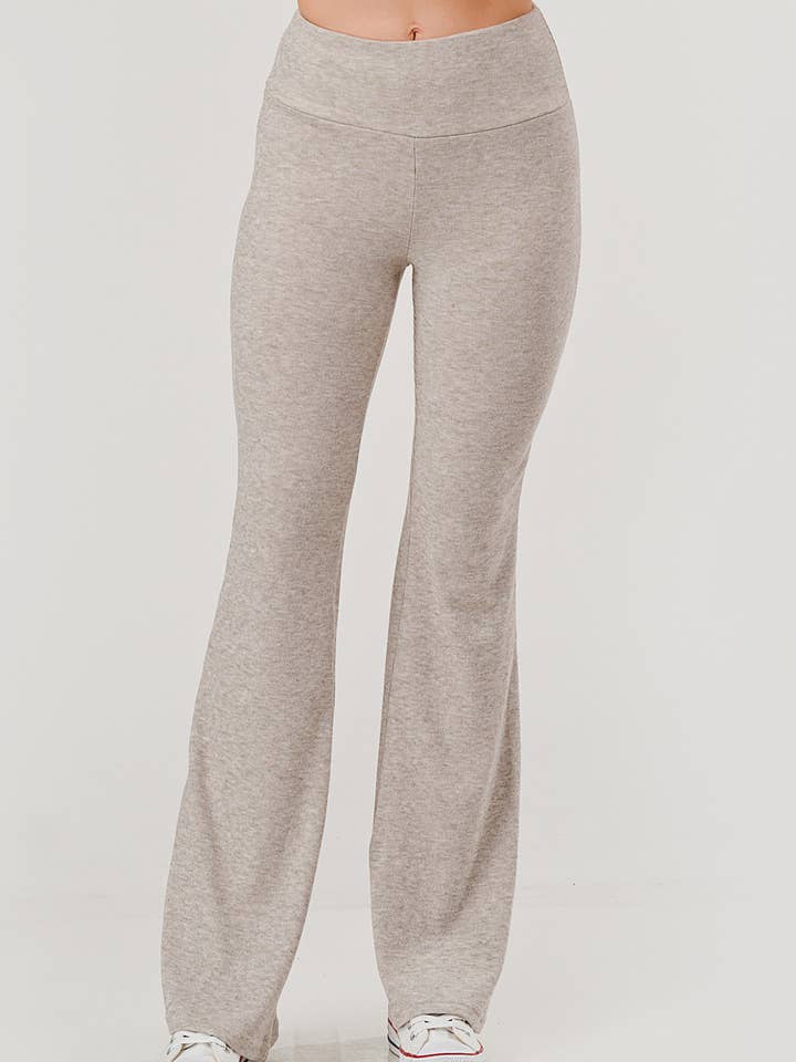 Pantalon évasé en cachemire côtelé taille haute pour femmes pour la vente par REDFINCH APPAREL INC