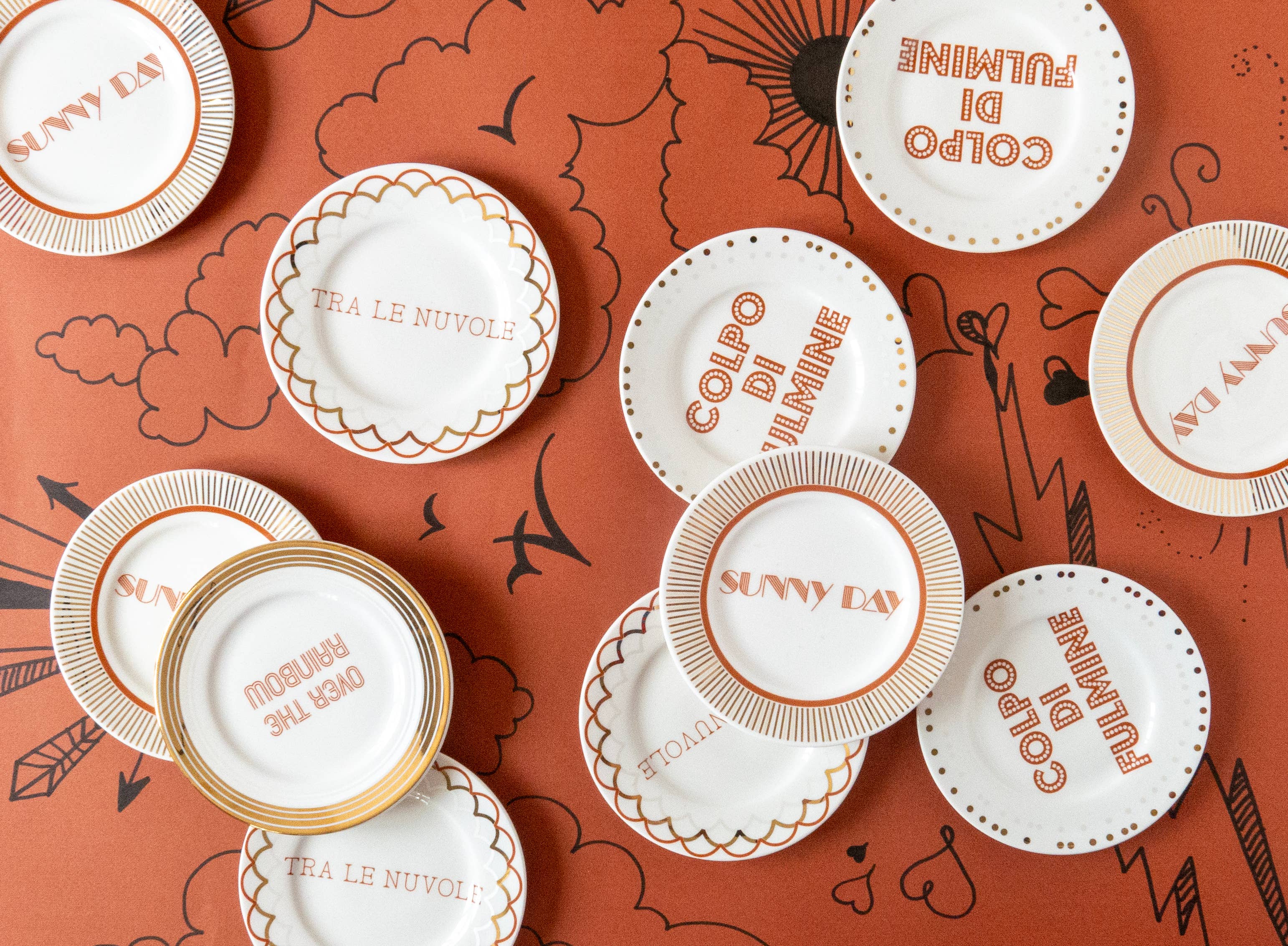 ilaria.i - Vendita all'ingrosso Piatto - TRA LE NUVOLE - Piatto in porcellana con scritta3
