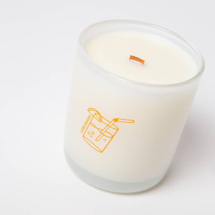 Milk Jar Candle Co. - Vente Bougie en bocal - Limonade - Bougie de soja de 8 oz à la noix de coco, au citron vert et au pin4