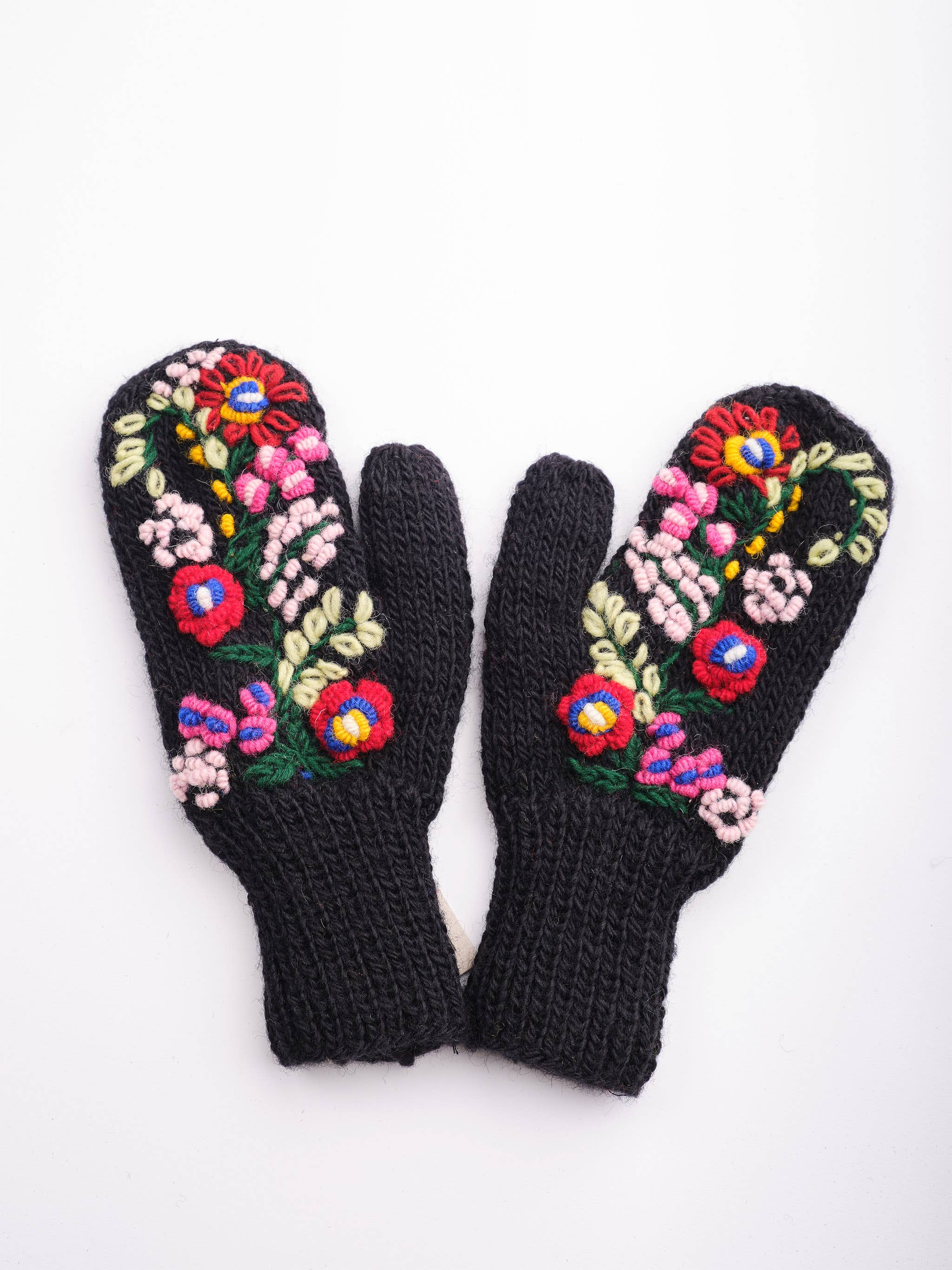 Windhorse Trading Inc – Großhandel Beanie – Damen – Florale Bestickte Familie_ 724