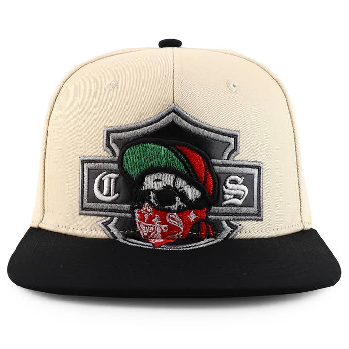 Trendy Apparel Shop - Venta al por mayor Gorra snapback - Hombre - Gorra Snapback con diseño de calavera chicana y pico plano bordado10