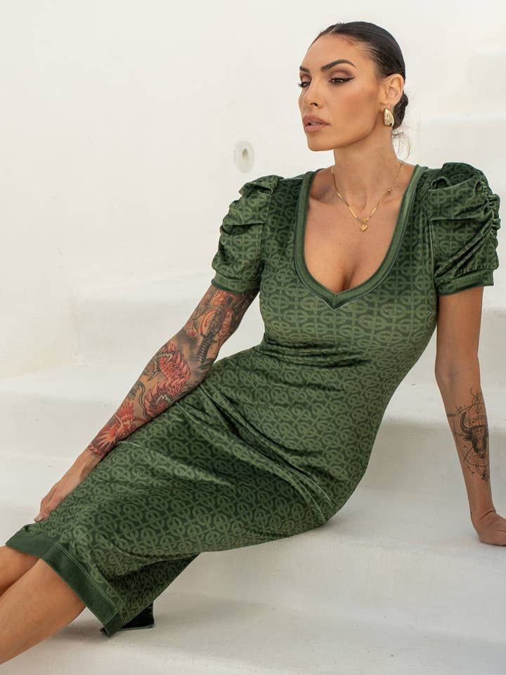 Fashion Roots - Wholesale Dress – Women's - VELVET DRESS WITH PUFF SLEEVES - EMERALD GREEN LOGO5