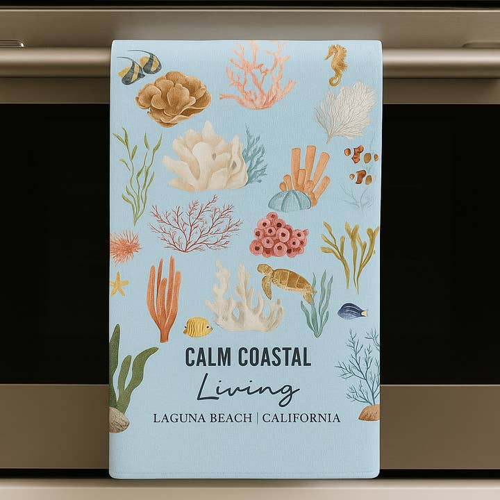 LUGNT KUSTNÄRA LIV (anpassad) MIKROFIBER - MIDIHANDDUK för wholesale av Wildwood Landing