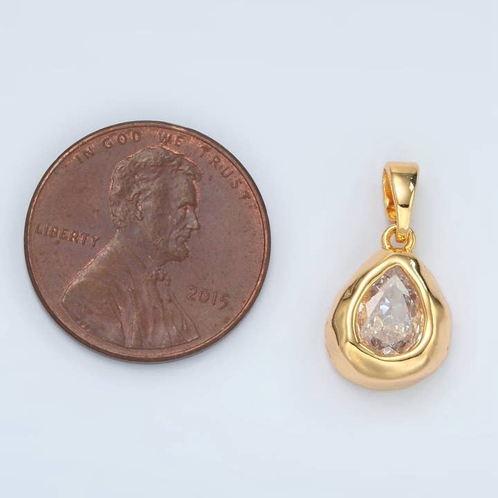 Aim Eternal - Wholesale Individual charm/pendant - 24K Gold Filled Clear CZ Teardrop Hammered Bezel Pendant | H5152