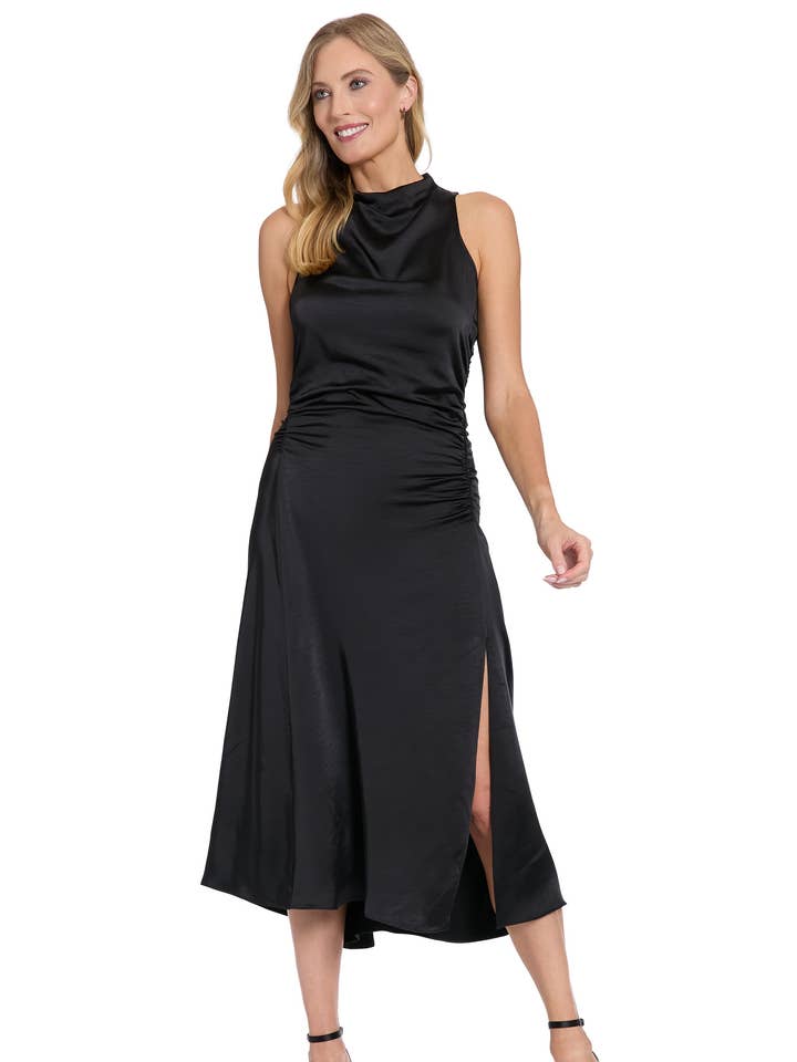 Kleid mit Wasserfallausschnitt, Raffung und hohem Schlitz in Midilänge für den Großhandel von Maggy London Group