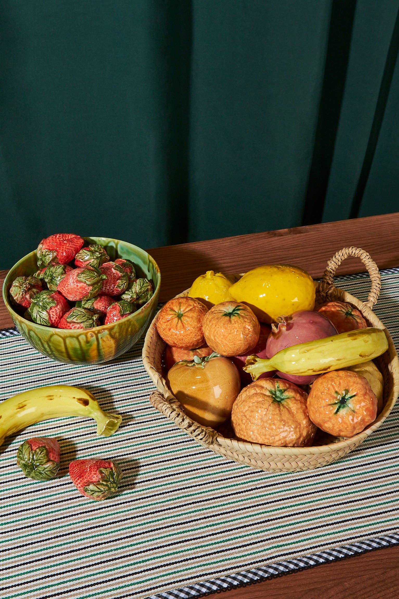 Eturel Madrid - Wholesale Decorative Tabletop Object - Glazed ceramic replica strawberries 2 pcs.4