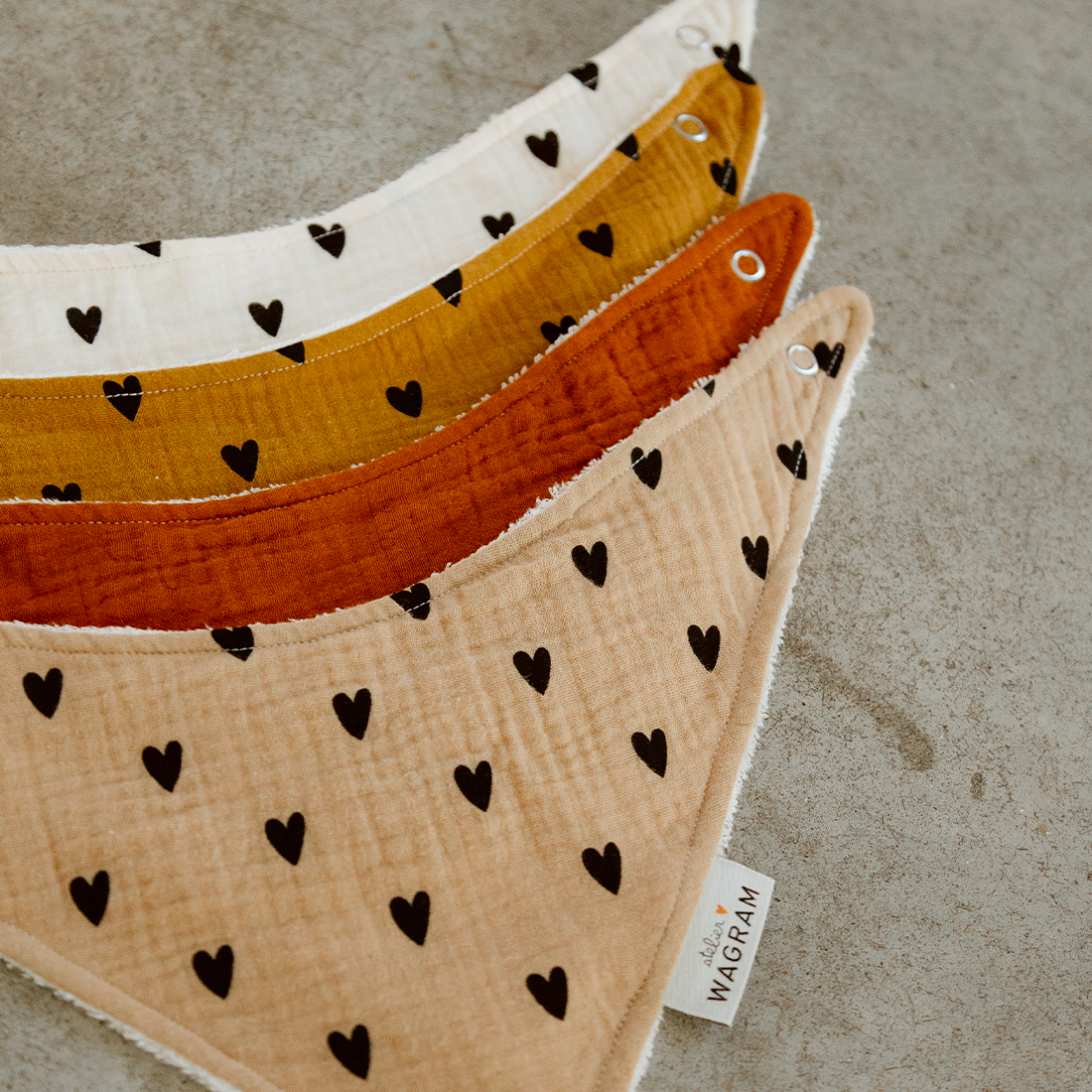 Atelier Wagram – wholesale Bandana bib – Bandana bibs11