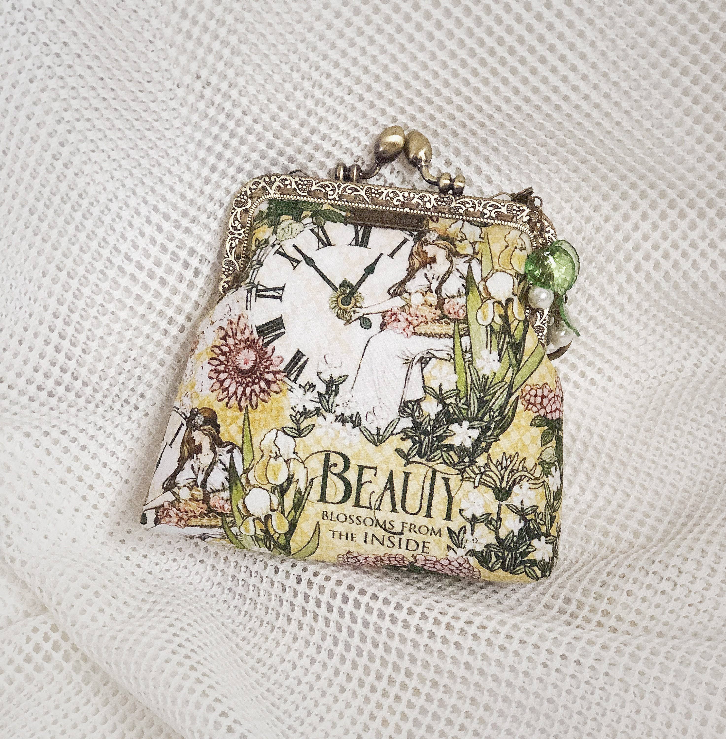 LeisTextileStudio - Wholesale Coin Purse - Women's - Mucha Art Kiss Lock Coin Purse Mini Clutch Cardholder6
