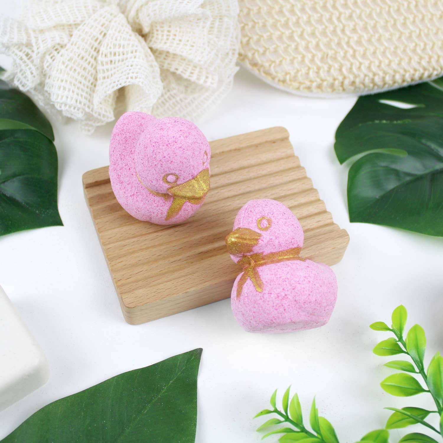 FRENCH TENDANCE - Wholesale Bath Bomb/Fizz - Canard bath bomb 100 grams - Pink scent