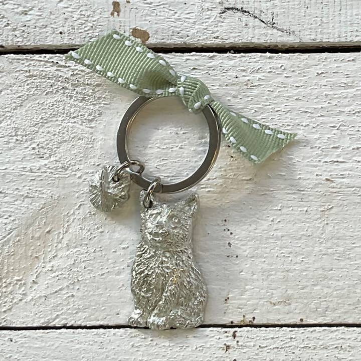 Cat & Ball of Wool Keyring for wholesale by Compton & Clarke