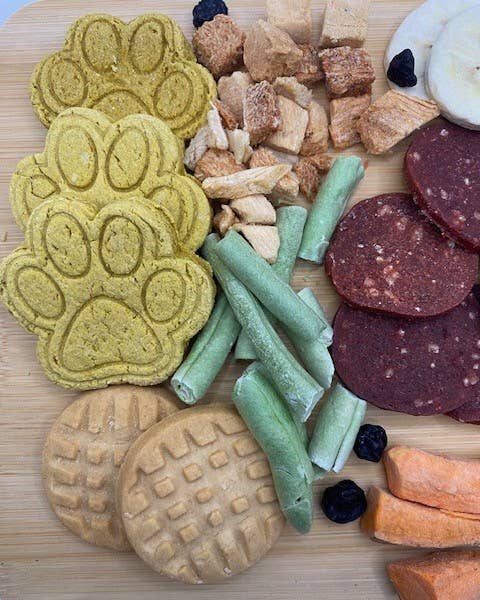 Bucho's Barkery - Vente Friandises – chien - Plateau de Charcuterie pour Amateurs de Viande - Friandises pour Chiens1