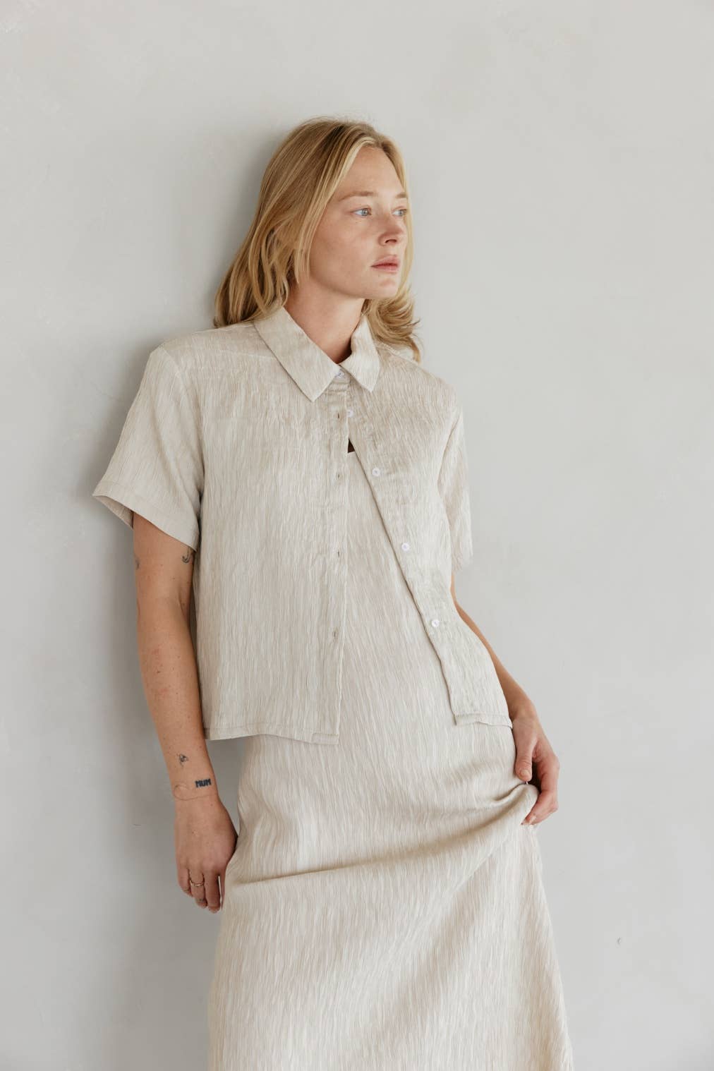 MOD REF – Camisa com botões no colarinho – Mulher por atacado – The Miranda Top | Topo com Botão Texturizado3